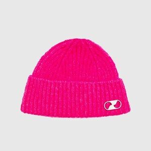 NWOT We11done Metal Logo Short Beanie in Pink